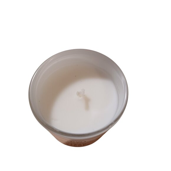 DW Home Richly Scented Candle Hand Poured Clean Kitchen Scent - Picture 2 of 2